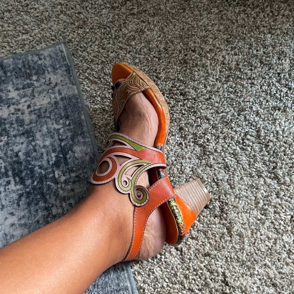 Women's Orange & Green Decorative Leather Heel Sandals sz 38 EUC - Picture 3 of 13
